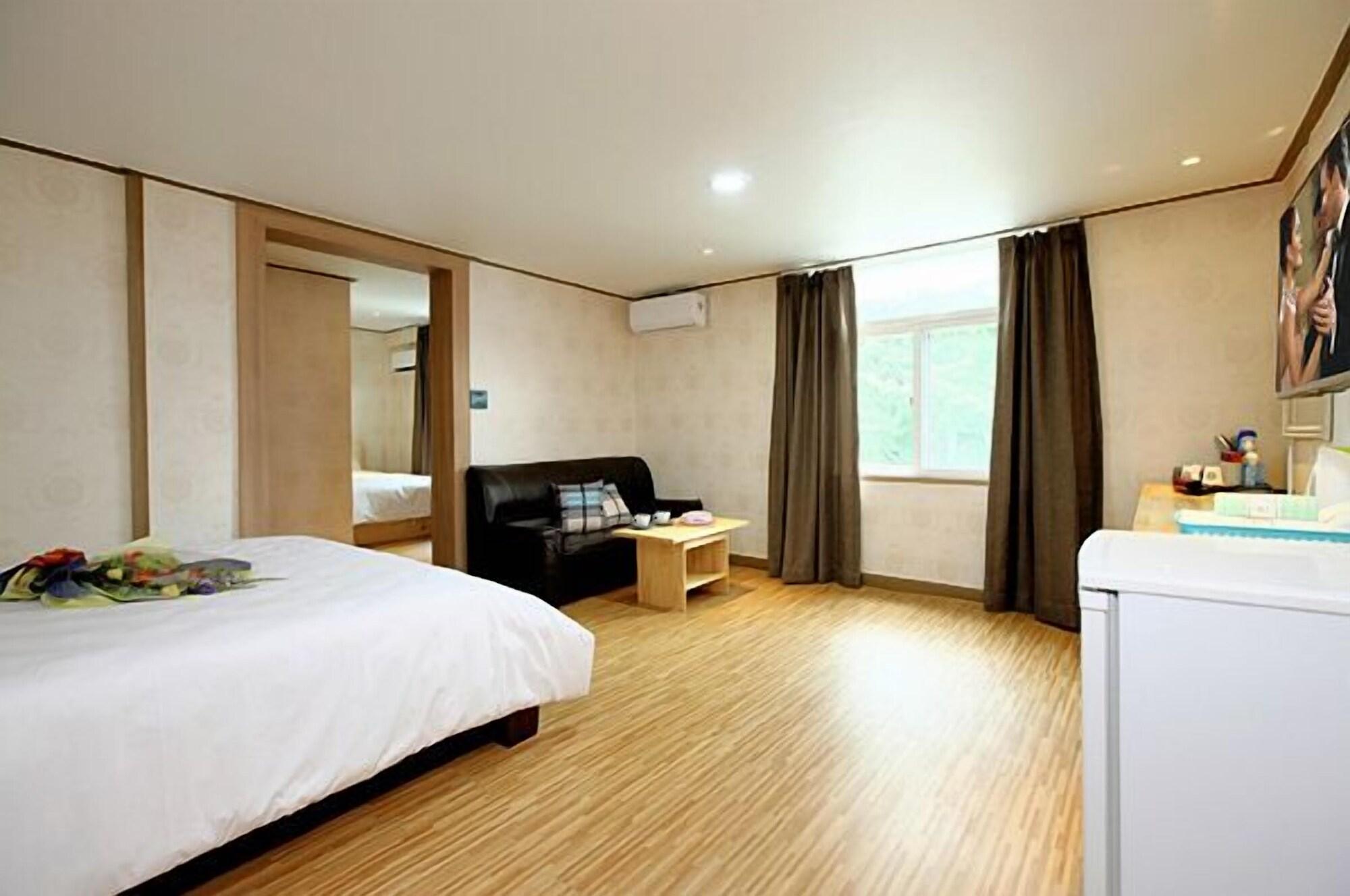 Traum Hotel & Condo Капхьон Екстериор снимка