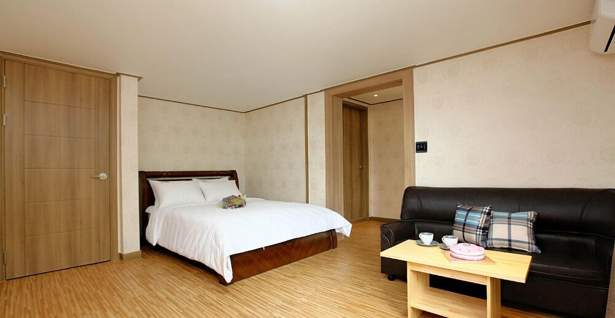 Traum Hotel & Condo Капхьон Екстериор снимка
