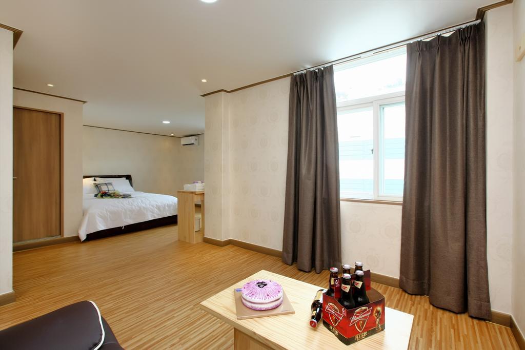 Traum Hotel & Condo Капхьон Стая снимка
