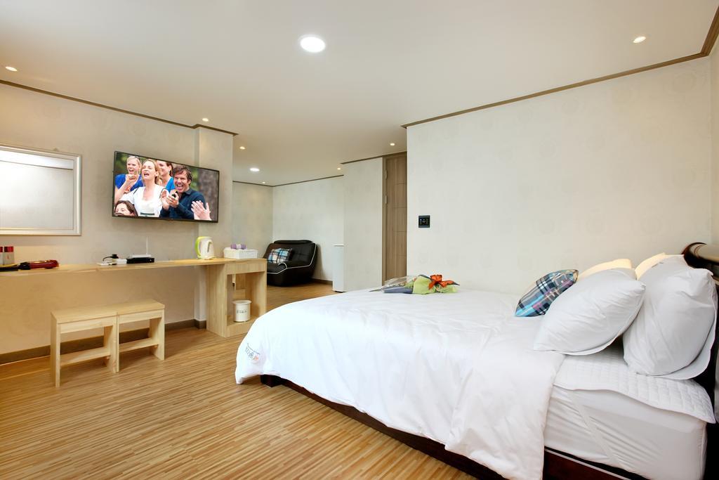 Traum Hotel & Condo Капхьон Стая снимка