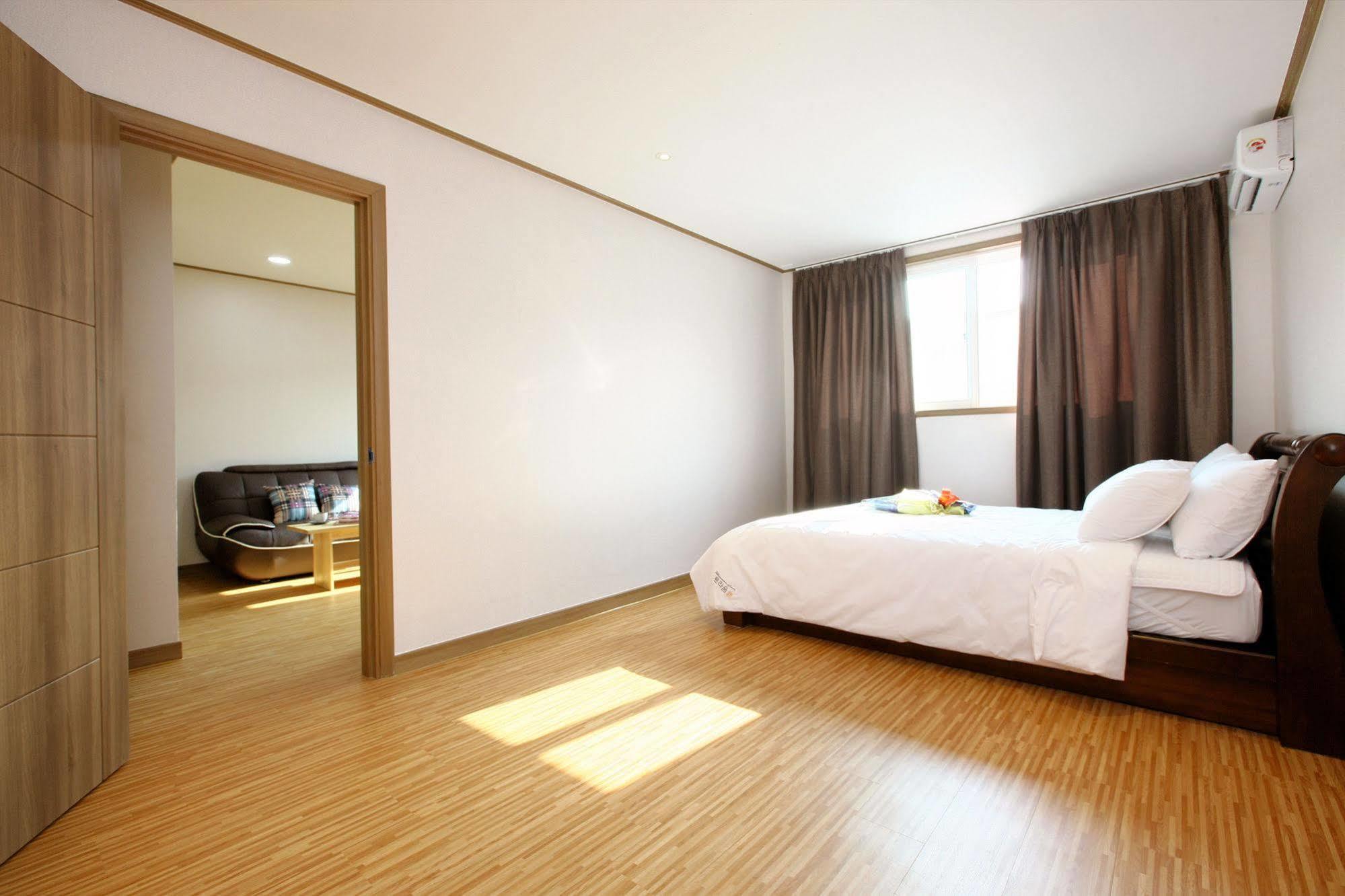 Traum Hotel & Condo Капхьон Екстериор снимка